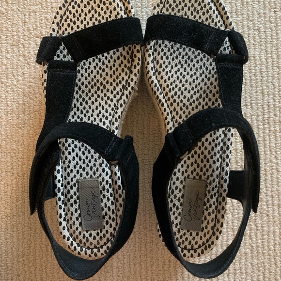 Crown vintage platform sandals!! - Picture 5 of 7